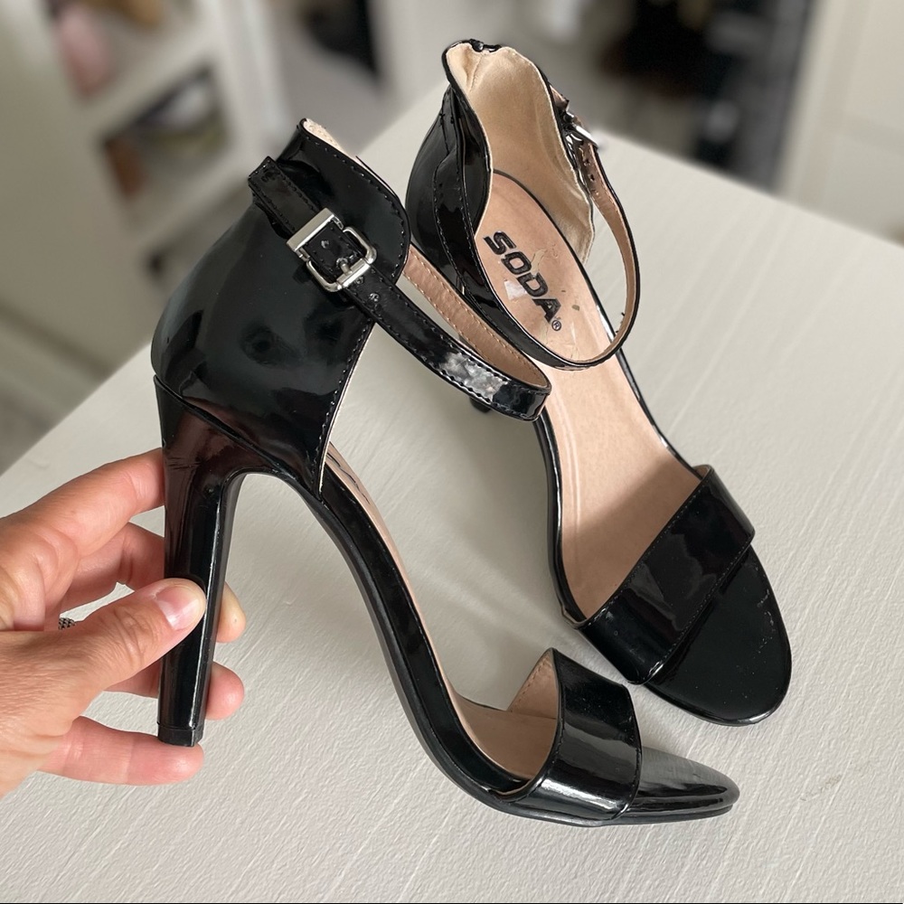 Like NEW black Heels
